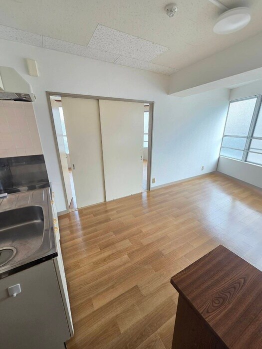 物件内観写真16　(廊下)