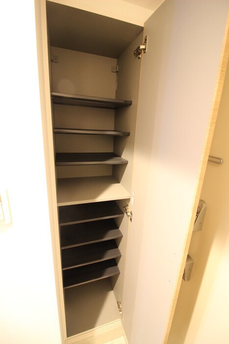 物件内観写真13　(靴箱)