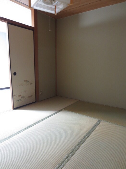 物件内観写真13　(居室)