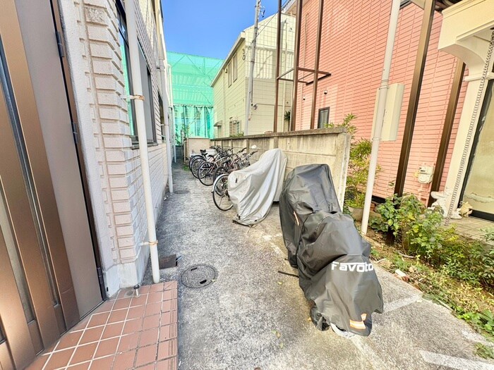 物件外観写真3　(駐輪場)
