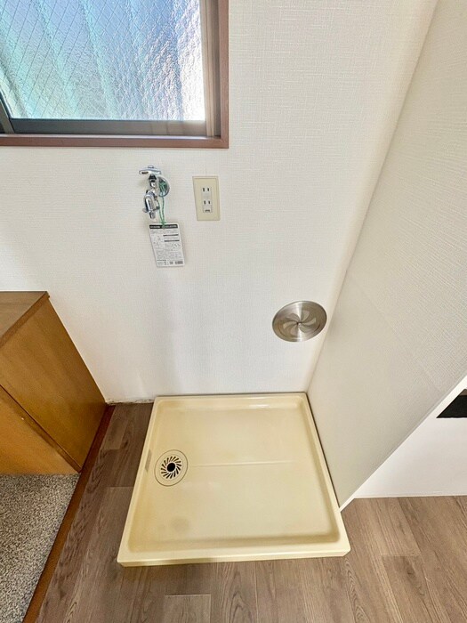 物件内観写真18　(洗濯機置場)