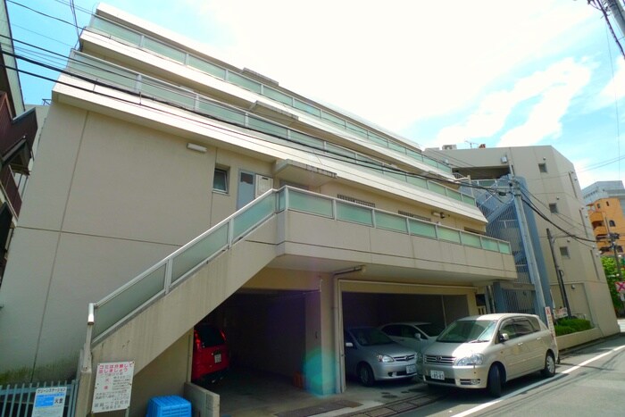 物件外観写真3　(駐車場)