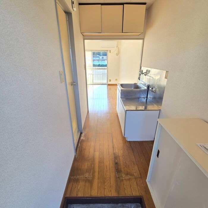 物件内観写真17　(廊下)