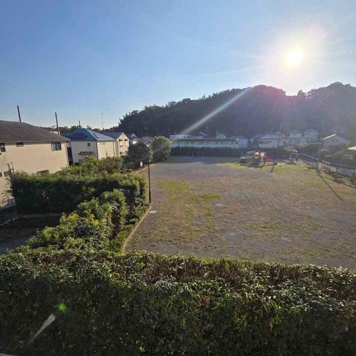 物件内観写真21　(室内からの展望)