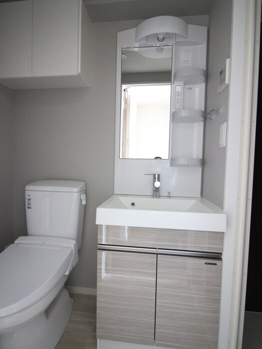 物件内観写真9　(洗面)