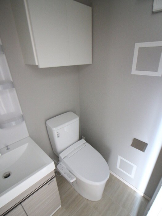 物件内観写真15　(トイレ)