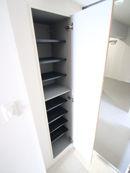 物件内観写真18　(靴箱)