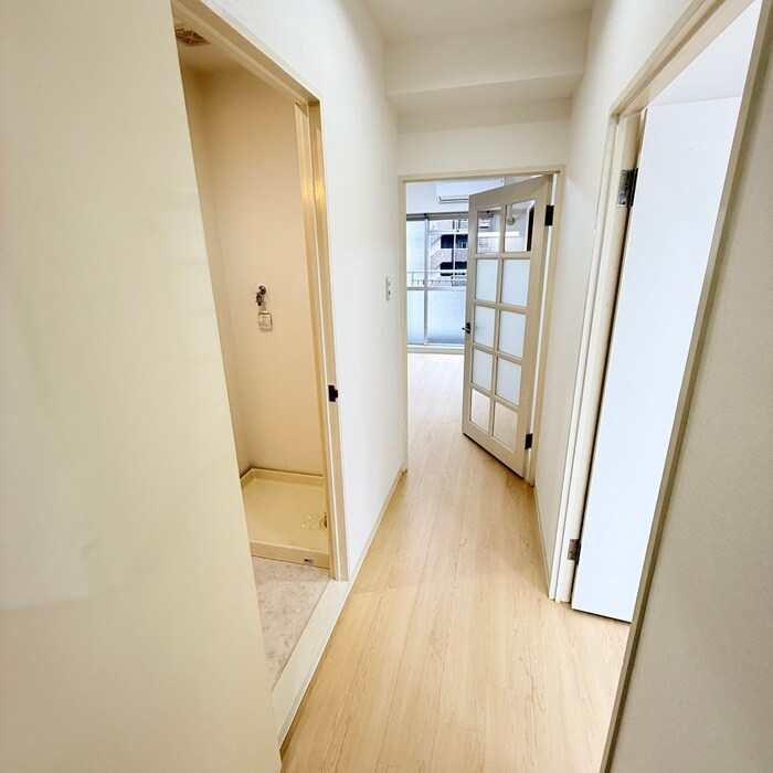 物件内観写真21　(廊下)