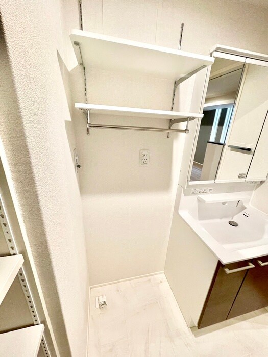 物件内観写真15　(洗濯機置場)