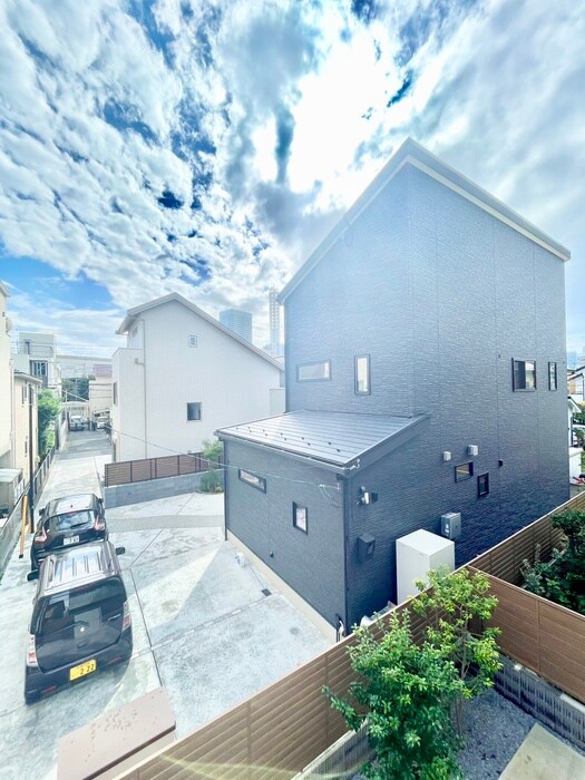 物件内観写真22　(室内からの展望)