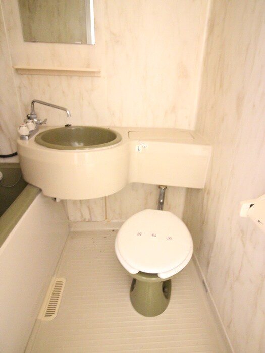 物件内観写真12　(トイレ)