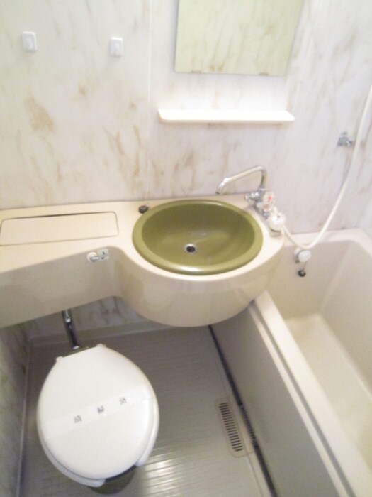 物件内観写真17　(トイレ)