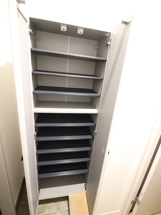 物件内観写真10　(靴箱)