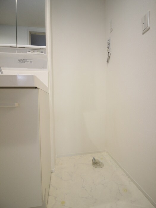 物件内観写真15　(洗濯機置場)