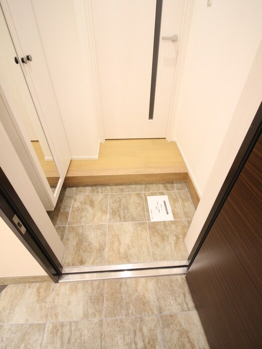 物件内観写真22　(玄関)