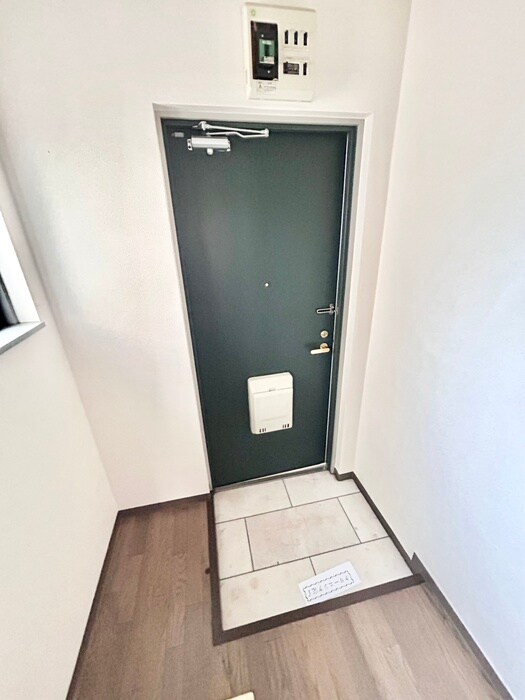 物件内観写真17　(玄関)