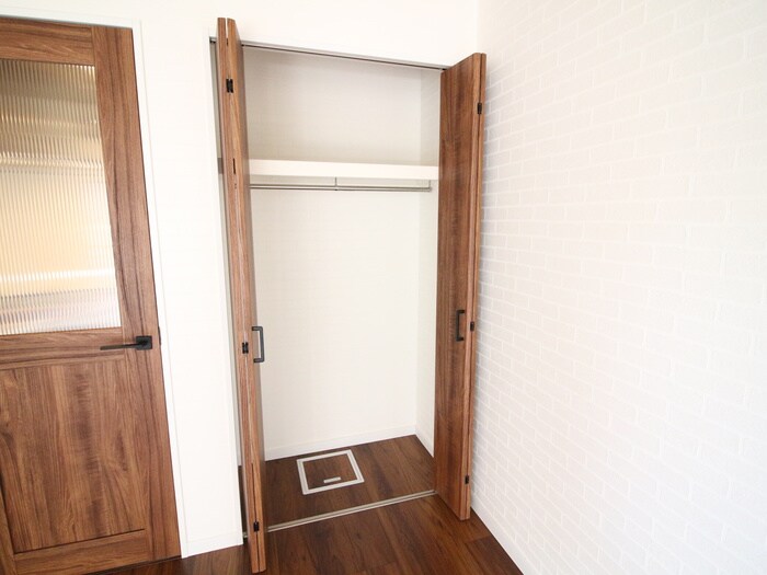 物件内観写真16　(収納)