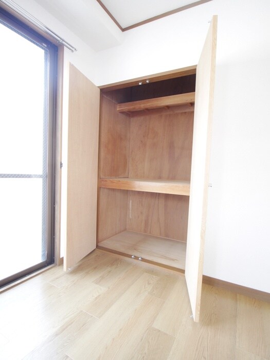 物件内観写真13　(収納)