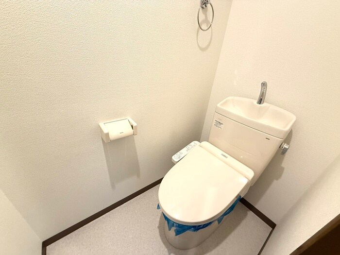 物件内観写真14　(トイレ)