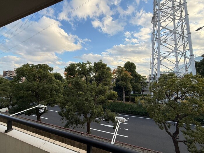 物件内観写真22　(室内からの展望)