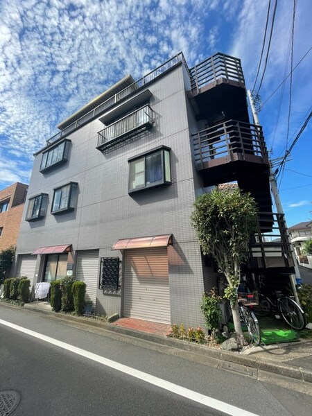 アンバーヒルズサカイ外観写真