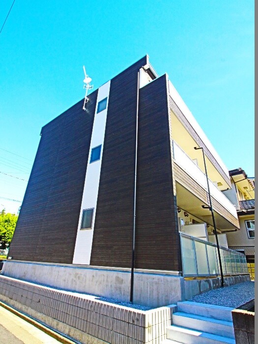 物件外観写真1　(外観写真)