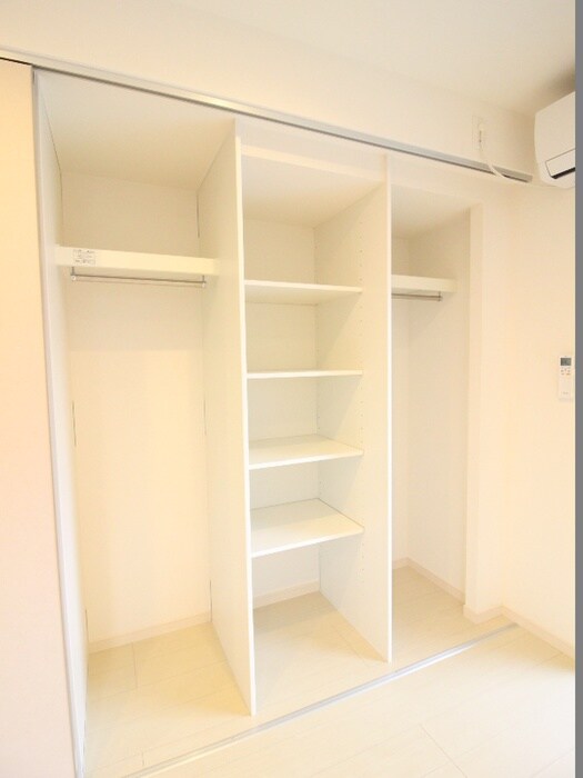 物件内観写真10　(収納)