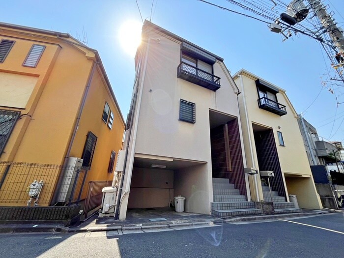 物件外観写真1　(外観写真)