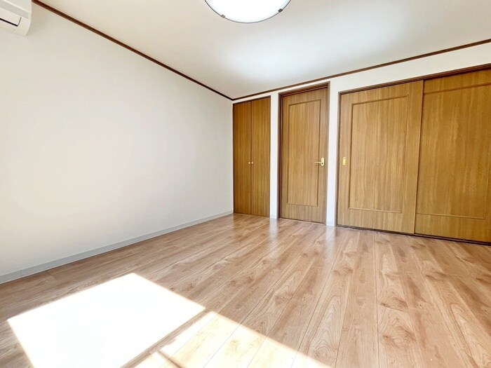物件内観写真8　(居室)