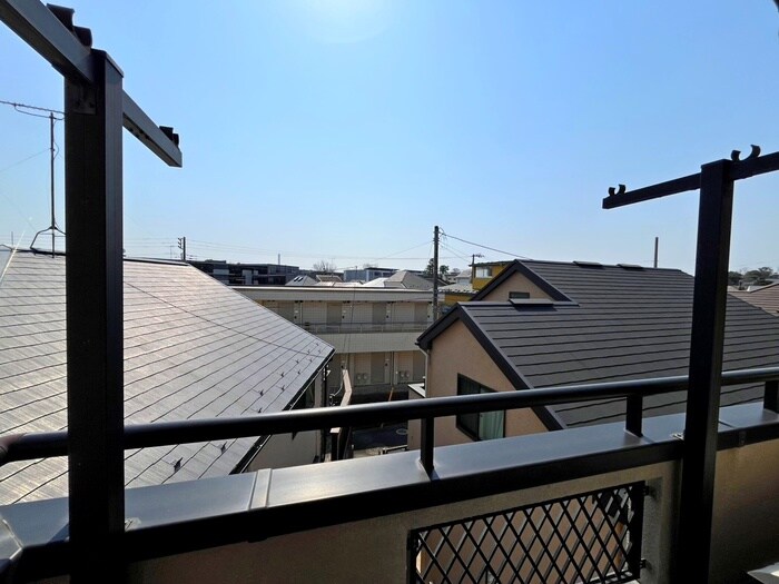 物件内観写真16　(室内からの展望)