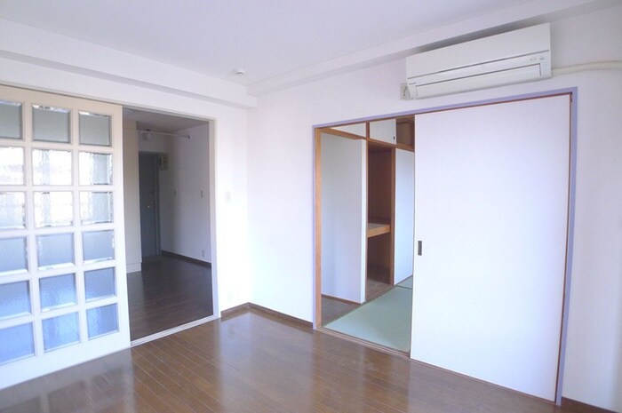 物件内観写真7　(居室)