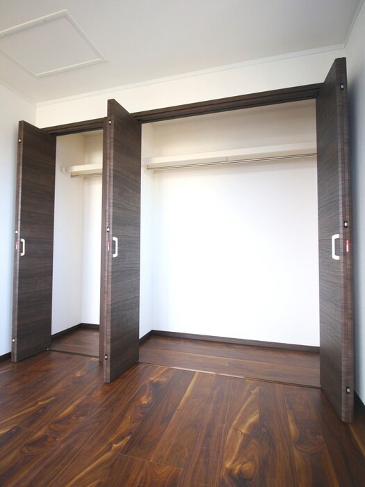 物件内観写真10　(収納)