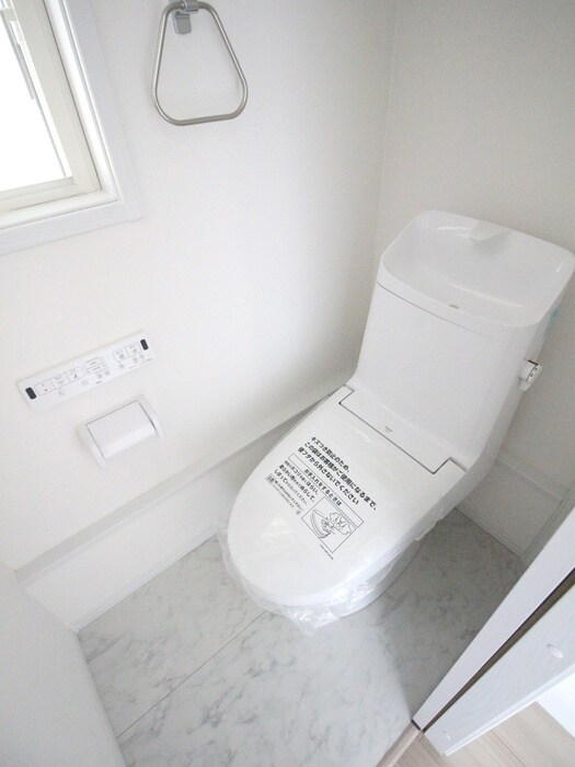 物件内観写真14　(トイレ)