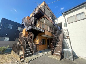 ハイツ渡辺・１外観写真