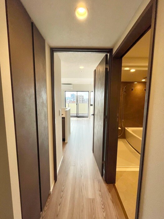 物件内観写真19　(廊下)