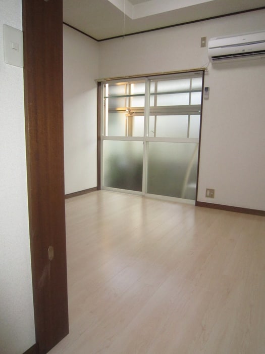 物件内観写真11　(居室)