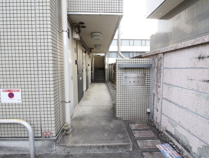 物件外観写真3　(エントランス部分)