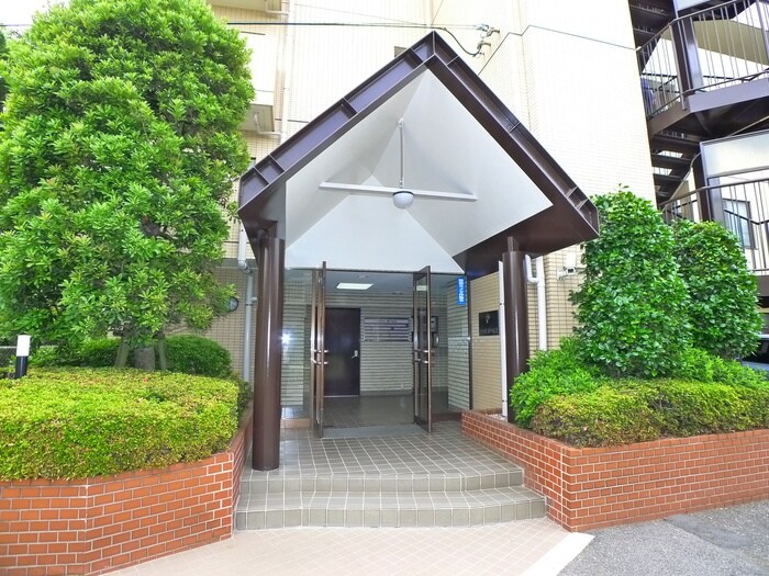 物件外観写真4　(エントランス部分)