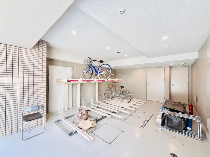 物件外観写真5　(駐輪場)