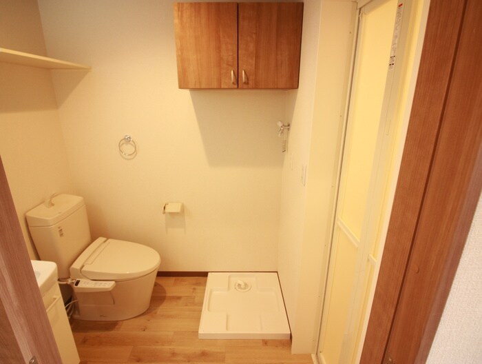 物件内観写真13　(洗濯機置場)