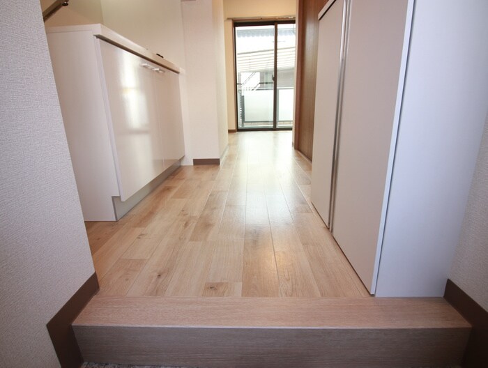 物件内観写真17　(廊下)