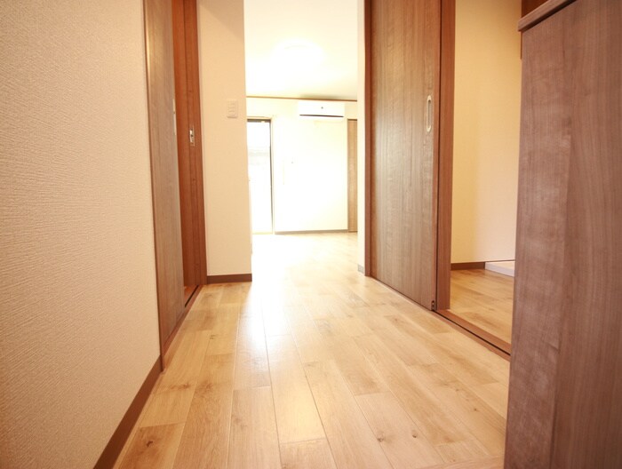 物件内観写真19　(廊下)