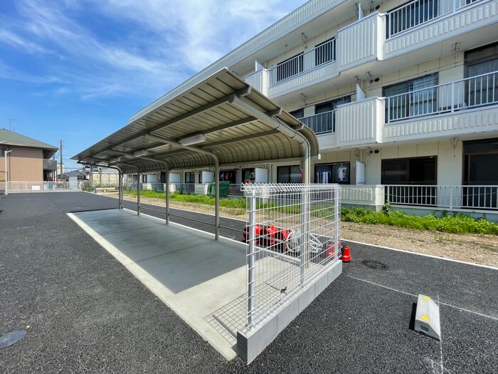 物件外観写真5　(駐輪場)