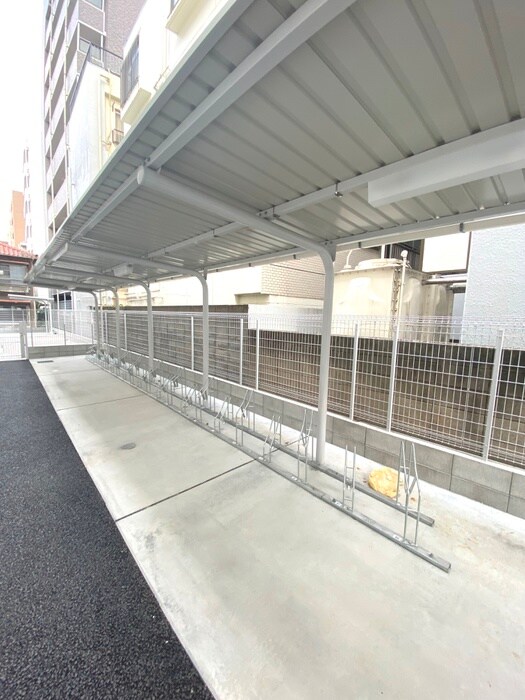 物件外観写真5　(駐輪場)