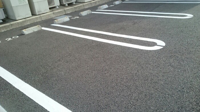 物件外観写真3　(駐車場)