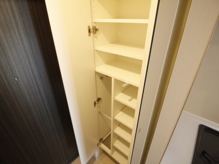 物件内観写真15　(靴箱)