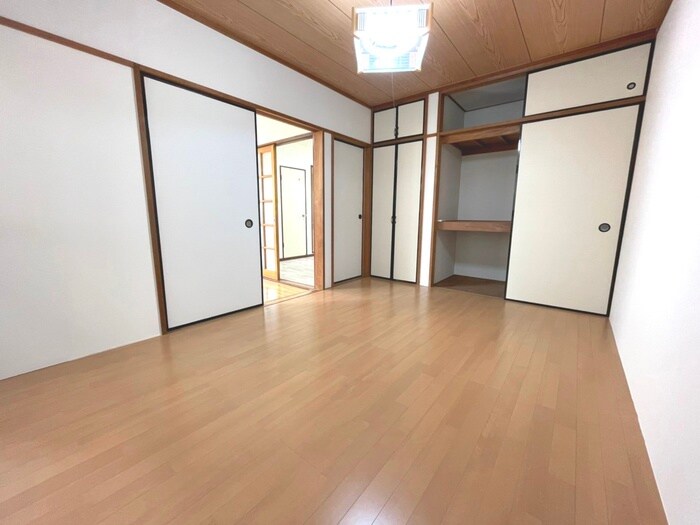 物件内観写真10　(居室)