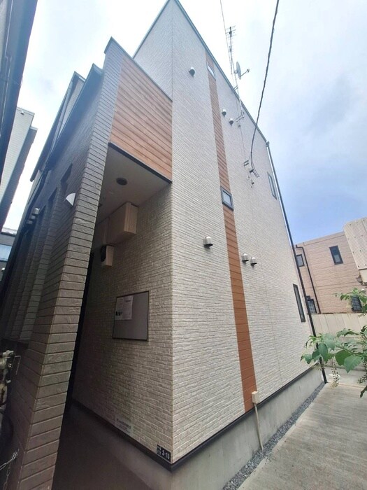 物件外観写真1　(外観写真)