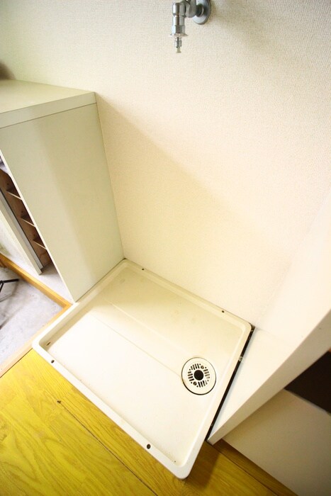 物件内観写真14　(洗濯機置場)