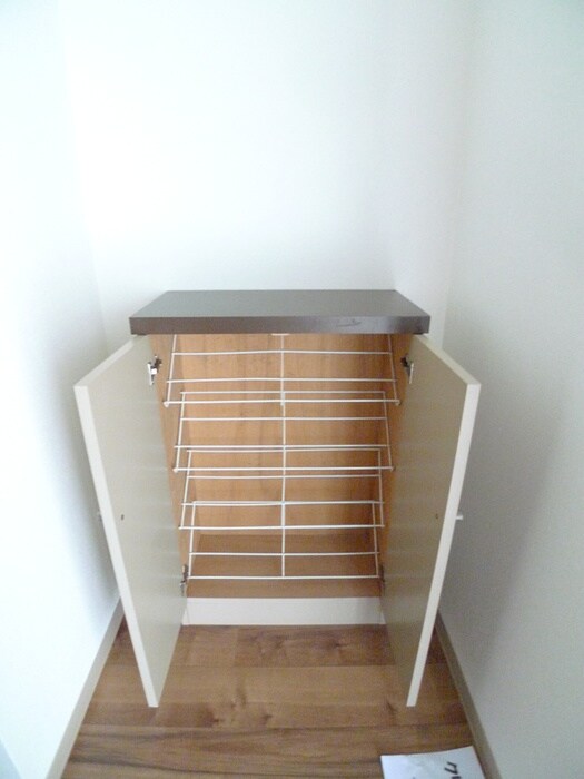 物件内観写真16　(靴箱)